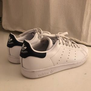 stan smiths size 8W/7M